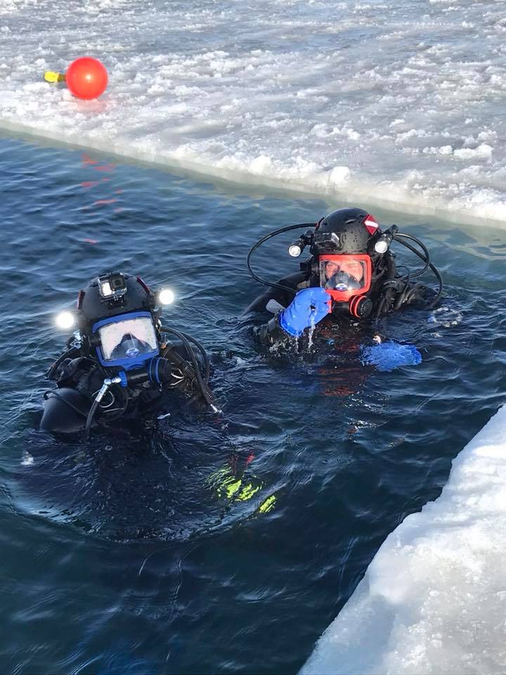Two HEART divers in an ice recovery
